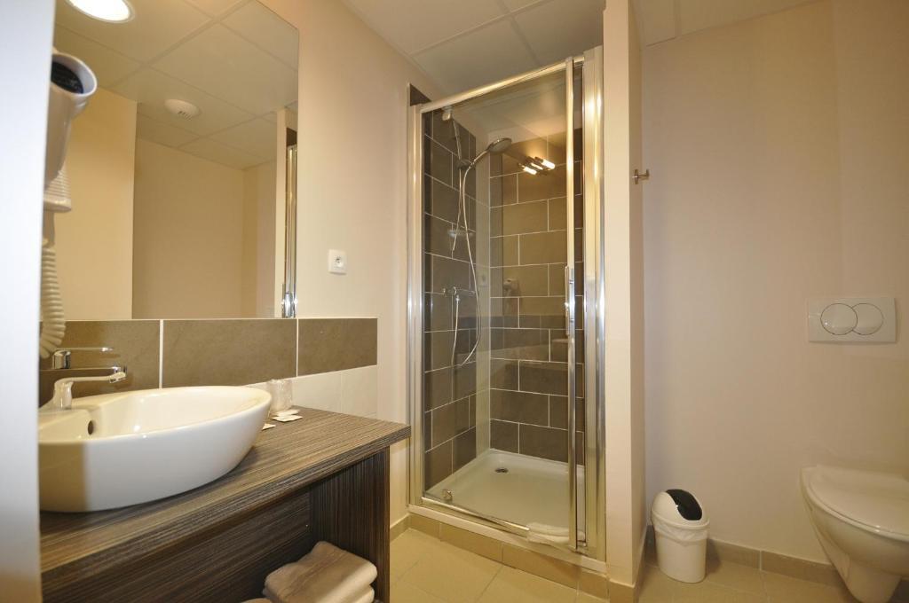 Hotel Caiman Pierrelatte Rom bilde