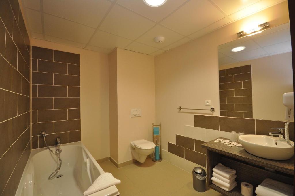 Hotel Caiman Pierrelatte Rom bilde